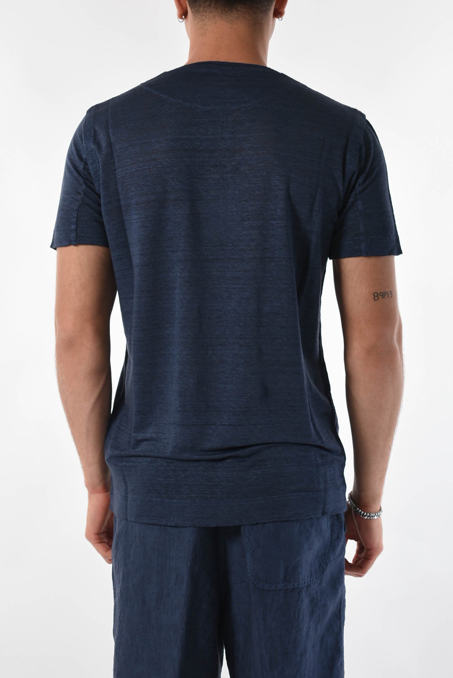 120% LINO T-shirt a V