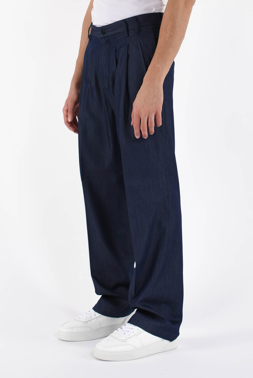 Pantaloni con pinces in cotone