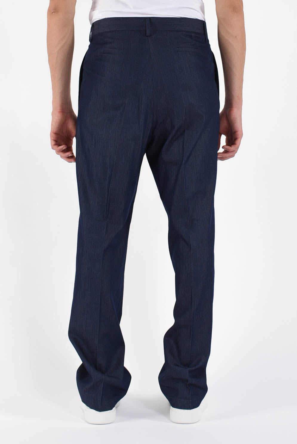 Pantaloni con pinces in cotone