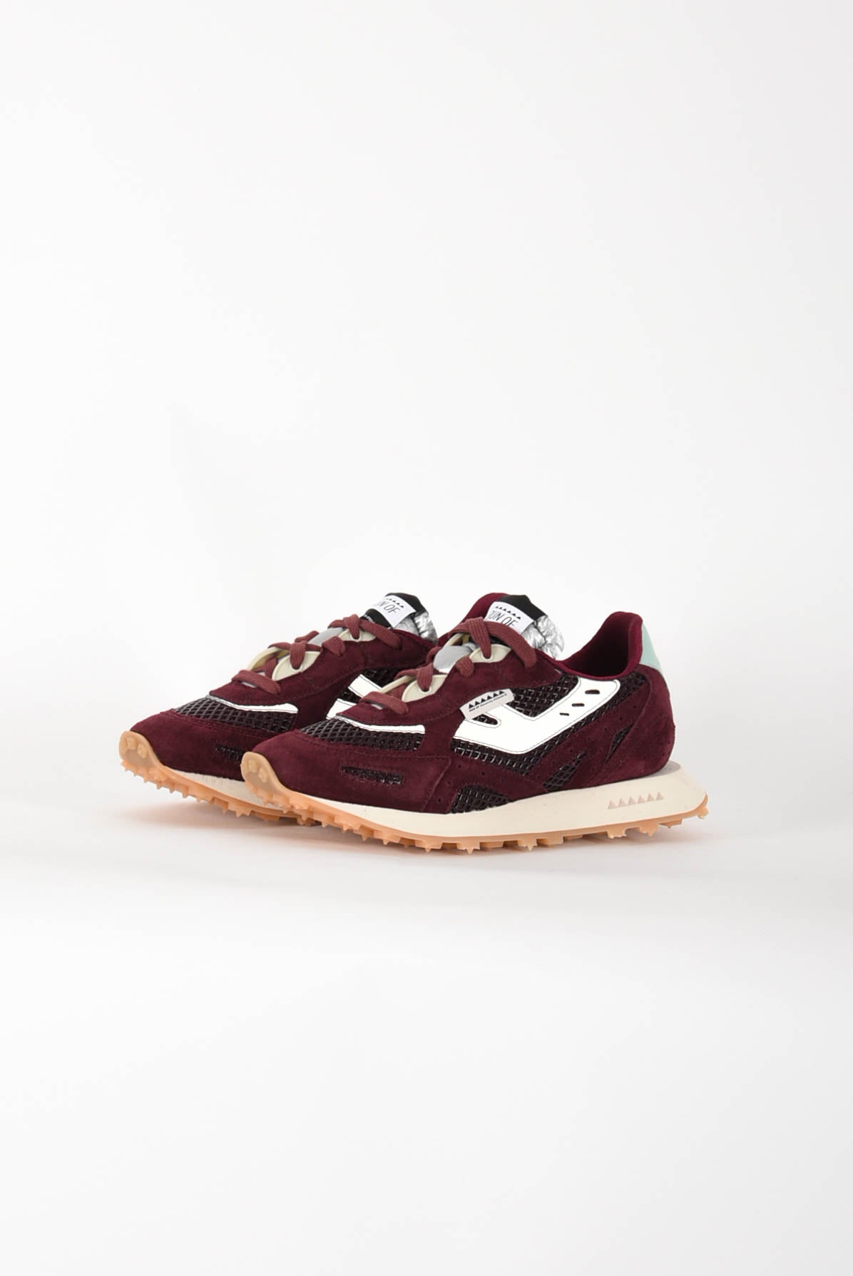 sneakers  mahogany w