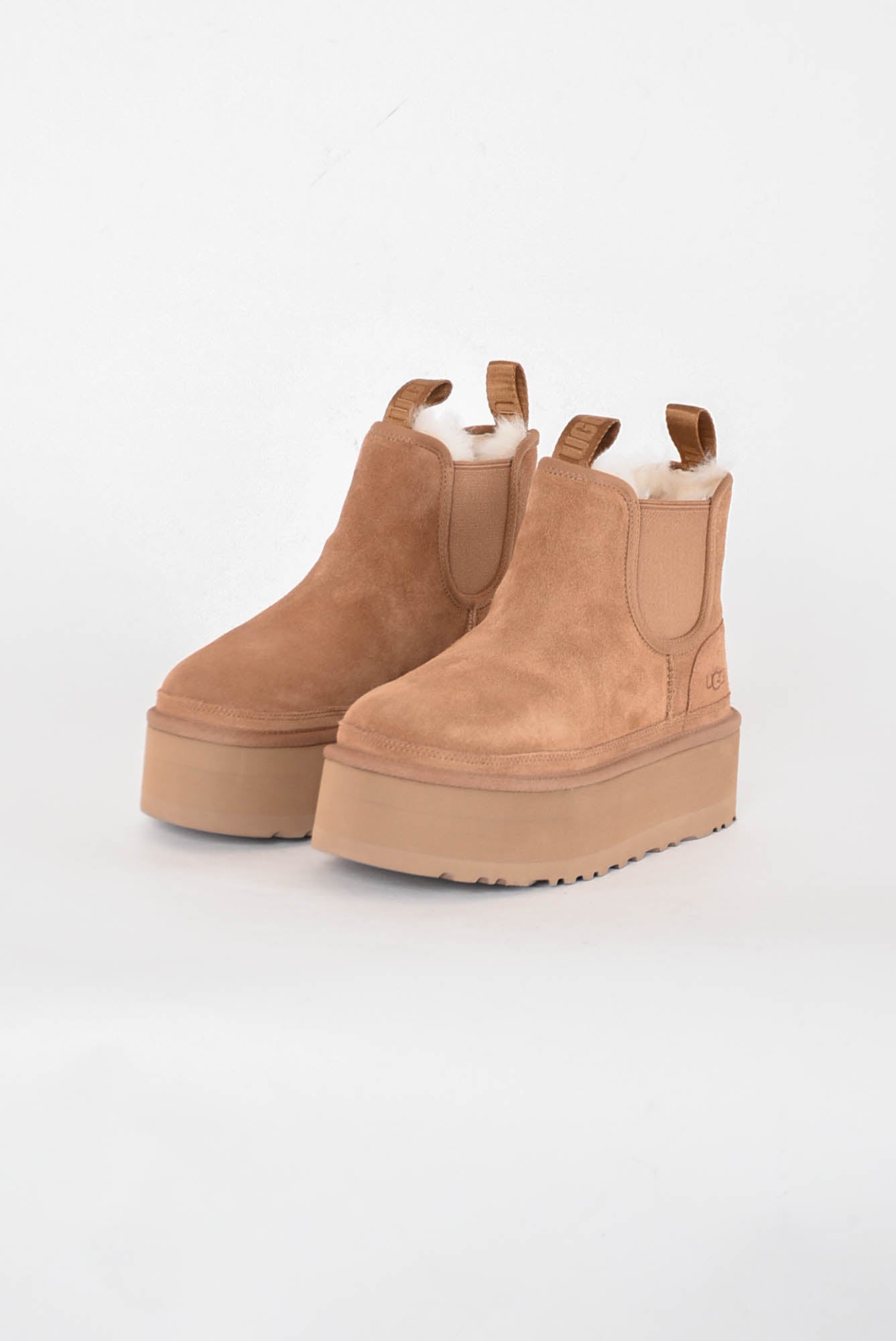 UGG stivali neumel platform chelsea