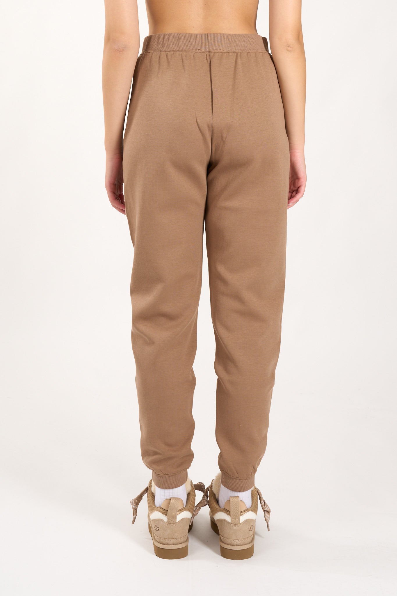 pantaloni jogger modello po