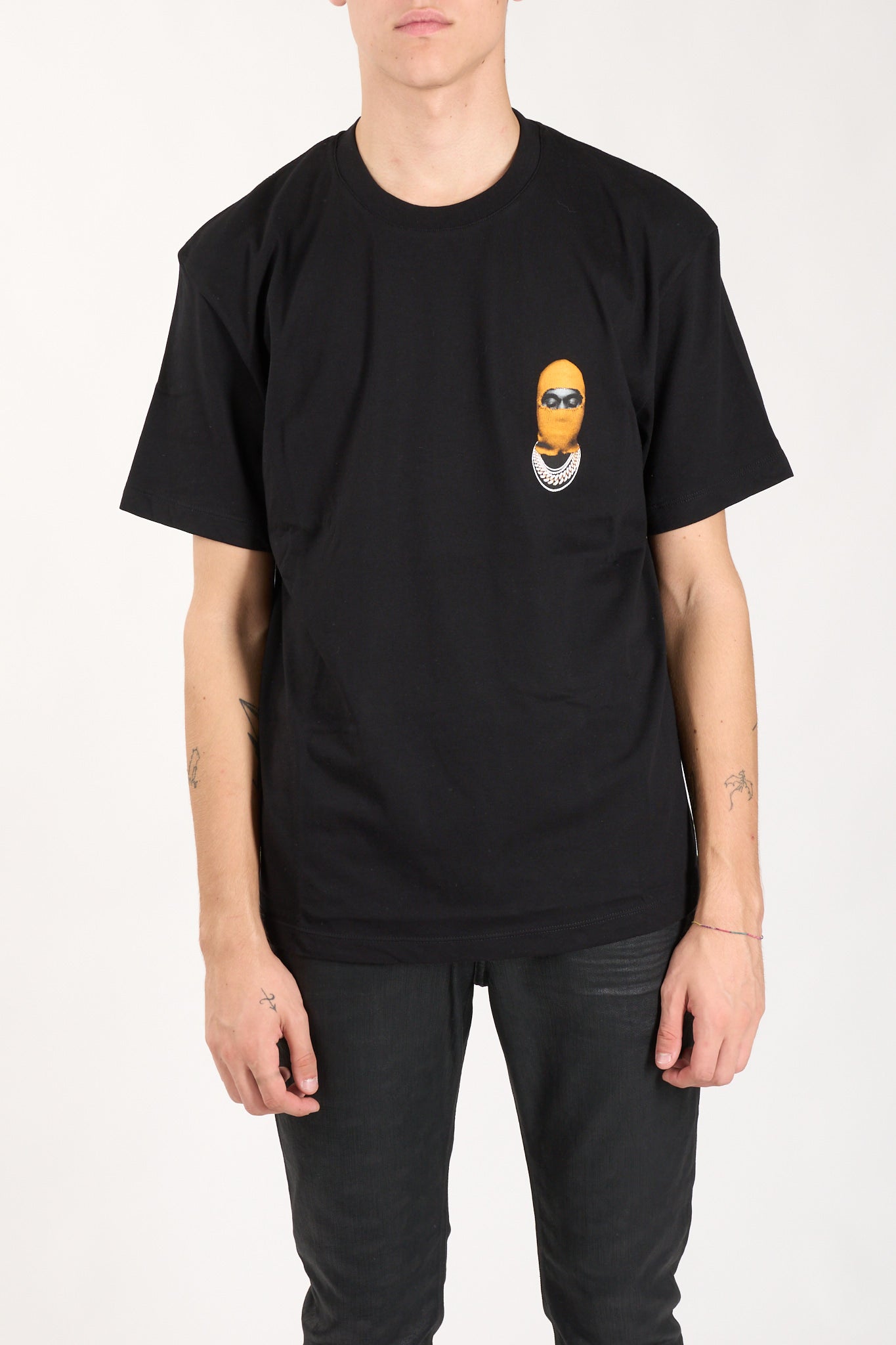 T-shirt small mask