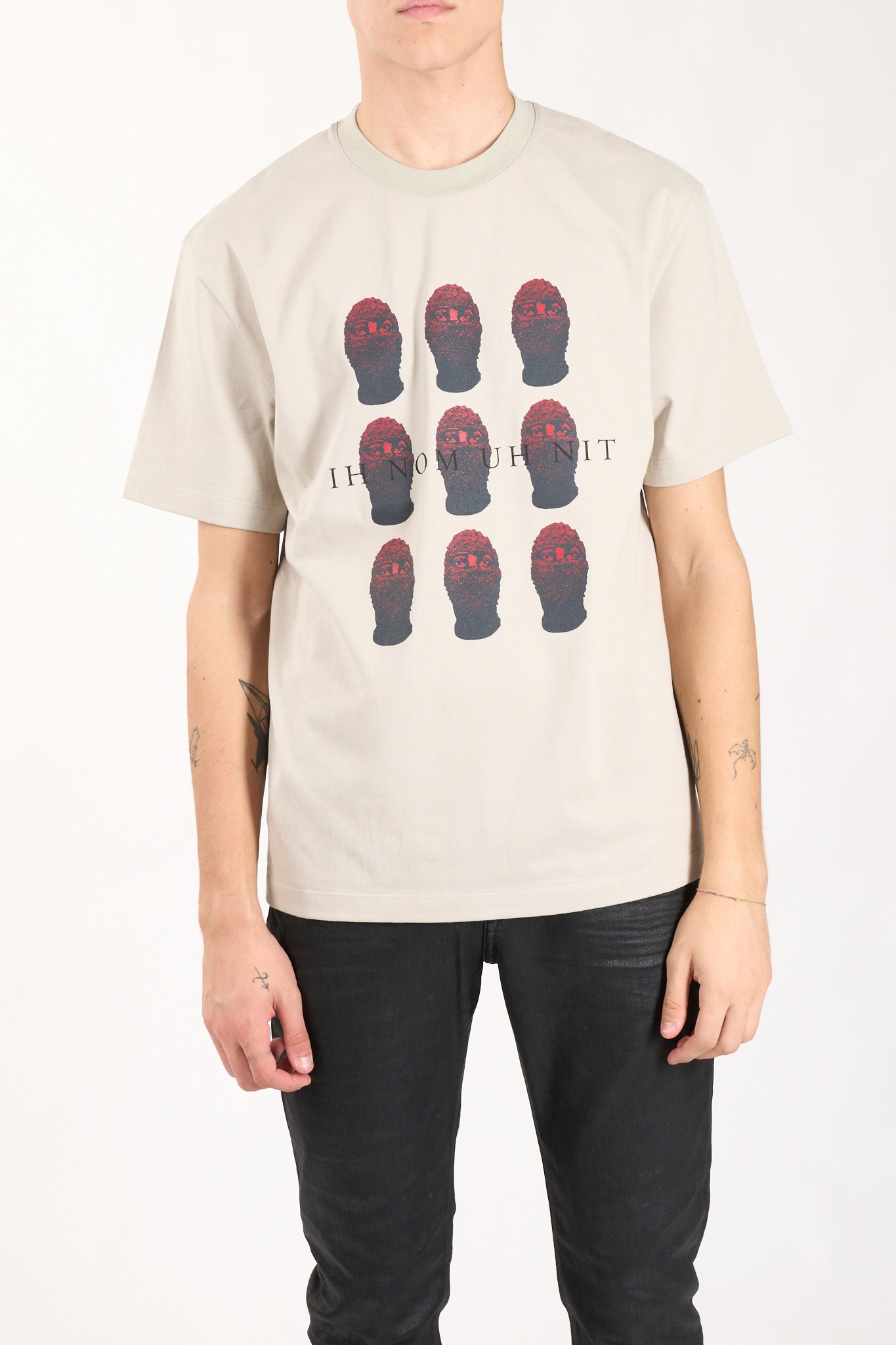 T-shirt red masks