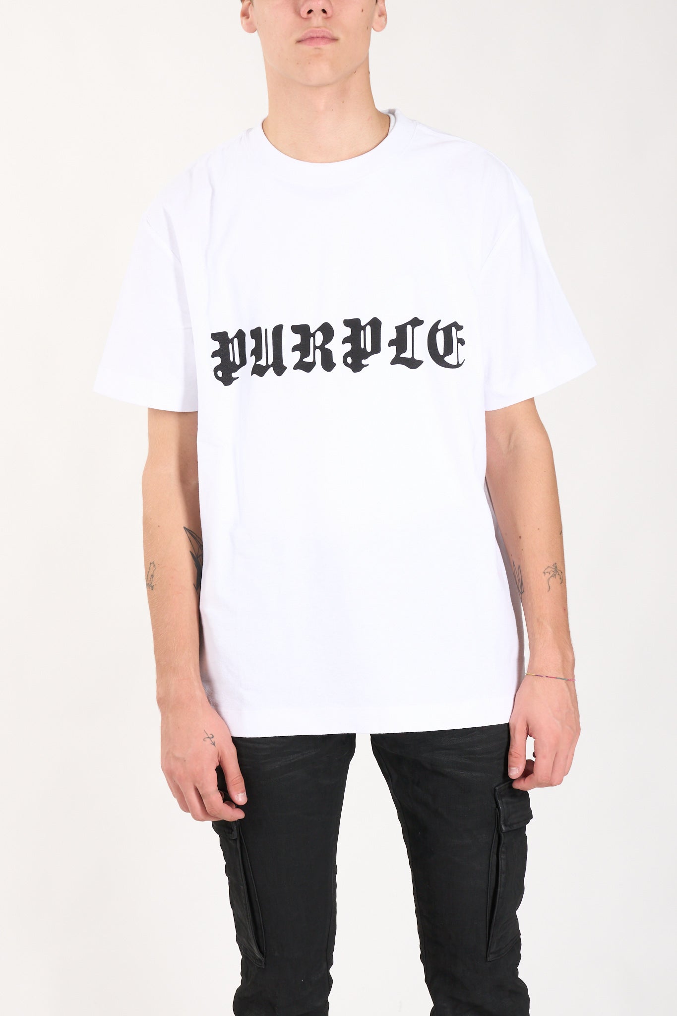 T-shirt logo gothic