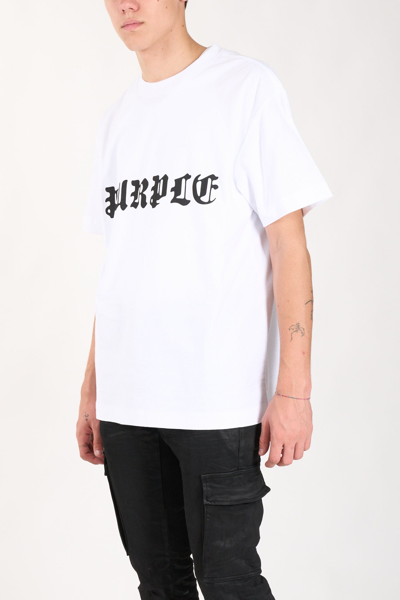 T-shirt logo gothic