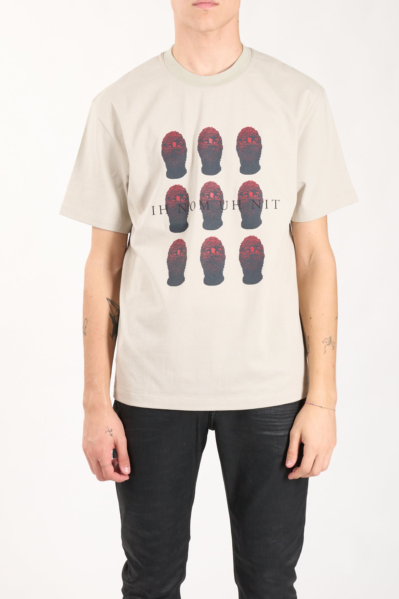 T-shirt red masks