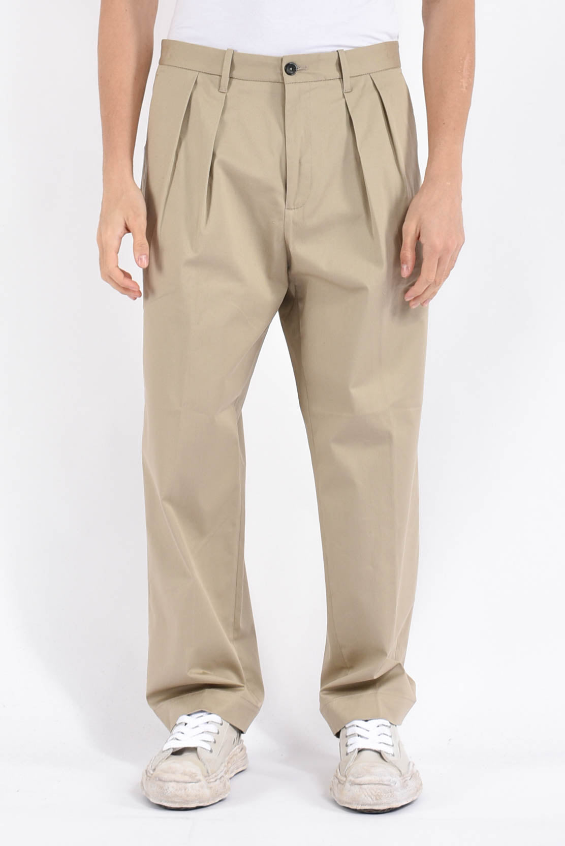 pantaloni baggy